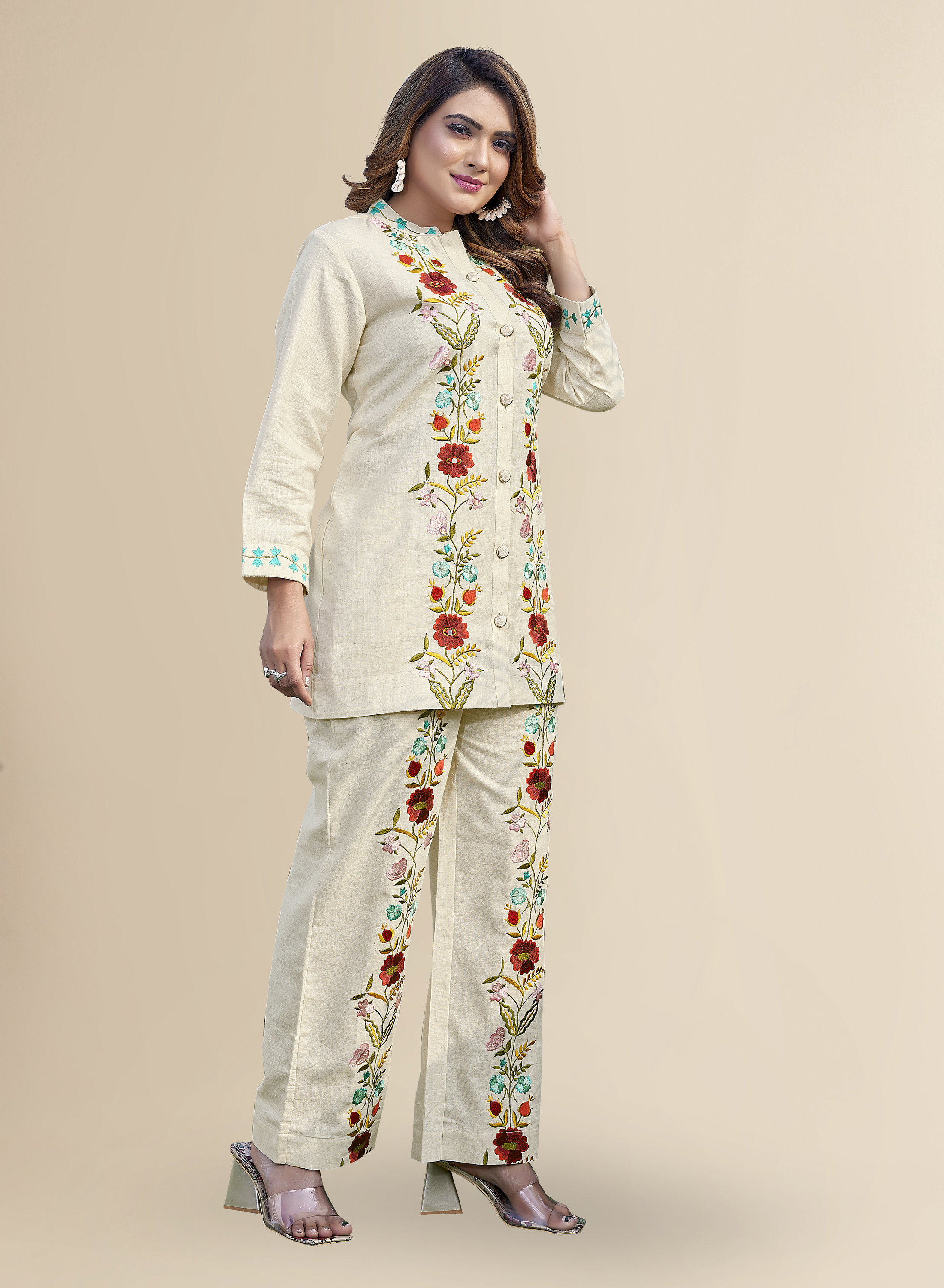 Naturecore Embroidered Linen Top