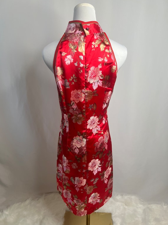 Red floral silk cheongsam dress // size small-med… - image 2