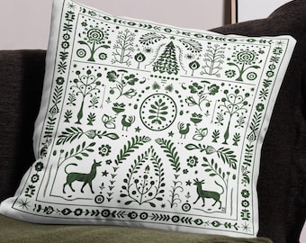 Green Pine Tree Tapestry Pillow Cover: Winter Holiday Throw Pillow