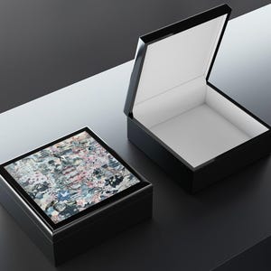 桜のジュエリーボックス｜桜の塔のコラージュアート作品