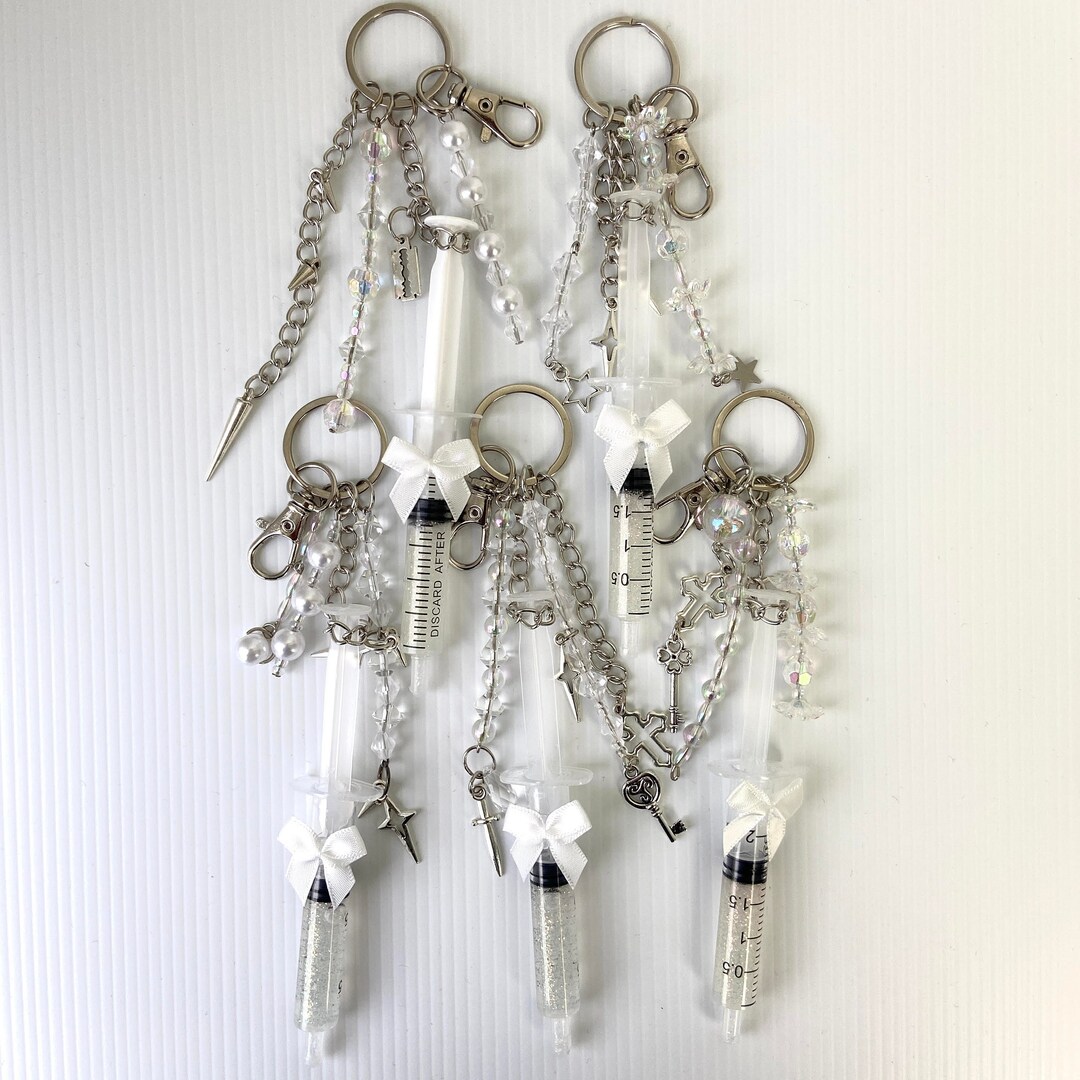 Syringe Keychain OOAK Unique Glittery Syringe With Bows White Shiroi Y2K Kawaii-style ...
