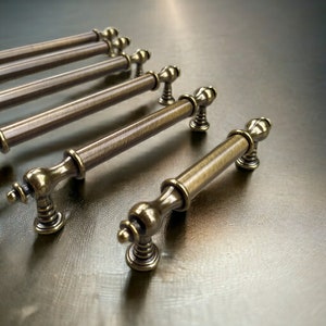 Brass Cabinet Pulls , Vintage Drawer Pulls , Antique Brass Knobs , Dresser Knobs, Cabinet Handles , Brass Drawer Pulls , Knobs and Pulls