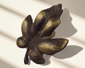 Brass Leaf Cabinet Knob – Solid Brass Nature Drawer Pull – Handcrafted Botanical Hardware