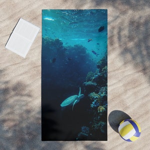 Reef With Sea Turtle Beach Towels