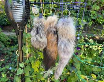 Återvunna nyckelringar med svans! | Therian, taxidermi, gamkultur