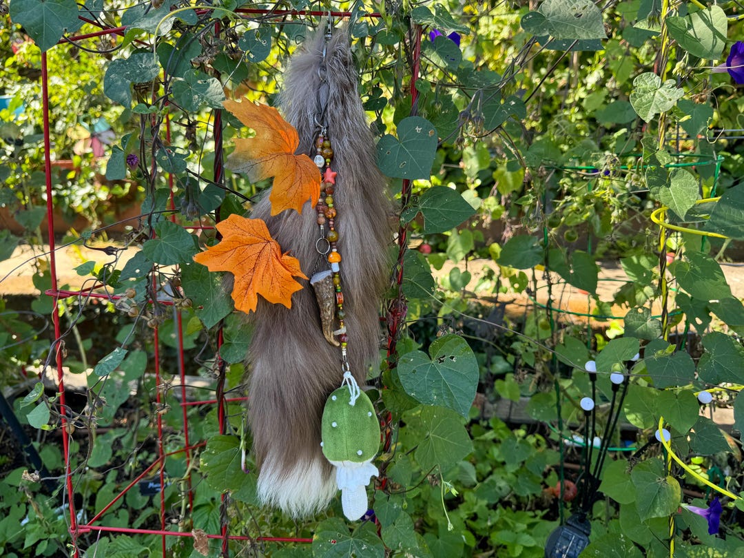 First Fall Leaves Beaded Amber Fox Tail! | Therians, Furries, Ren Faire ...