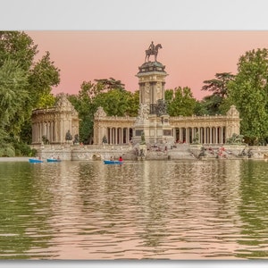 Classical Roman Architecture Rotunda Stone Pillars Beautiful Lake