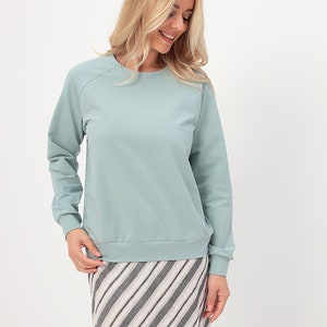 Womens Raglan Sweatshirt Sewing Pattern | Classic Relaxed Fit PDF | Sizes UK6-26 | EU34-54 | US2-22