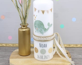 Taufkerze mit Name personalisiert tolles Geschenk zur Taufe Kerze Erinnerung Wal Kreuz Taube Herz grün für junge und Mädchen  "Wal - Noah"
