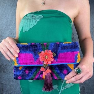 Clutch with anatolian colors and hand embroidery