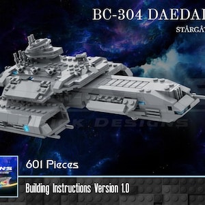 Peut inclure: Ensemble de trois mugs en céramique avec une finition mate et mouchetée. Les tasses sont de couleur crème, gris clair et gris foncé. Design simple et minimaliste.