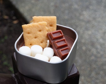 S'mores Tin Candle Kit - Scented Candle with Marshmallow and Chocolate Toppings