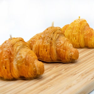 Scented Croissant Candle - Perfect Gift | Funny, Handmade, Unique, Decorative | Surprise Gift | Food Candle | Christmas gift