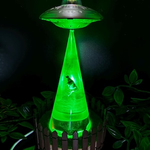 UFO Alien Cow Abduction Lamp Night Light - Detachable UFO With Lights ...
