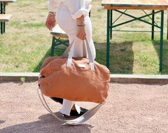 Caramel linen weekend bag