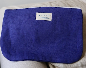 The blue linen pouch