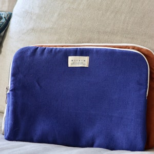 Blue linen laptop bag image 2