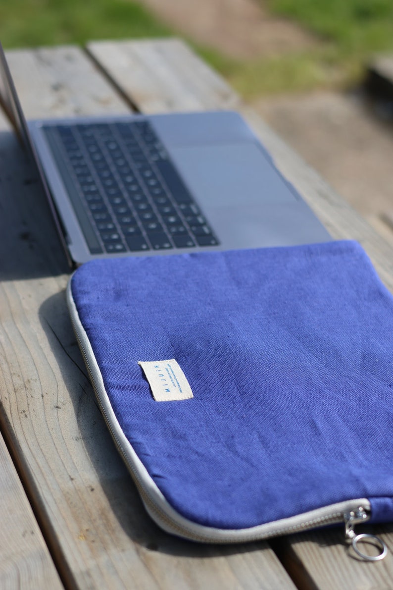 Blue linen laptop bag image 3