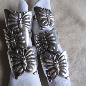 Vintage silver Napkin rings with butterflies décor 6 silver napkin rings set Housewarming gift Gift for mom Dinner table decor