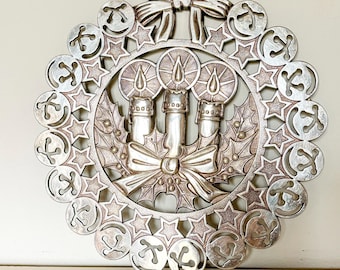 Italian Vintage Mid Century Metal Christmas ornament silver-plated Round Trivet Ornate Design Metalwork Hot Plate Rest Unique Holiday decor