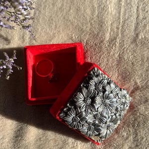 Vintage wedding ring box Vintage square red velvet ring box with floral silver lid Vintage Trinket Box Lidded Box Made in Italy Engagement