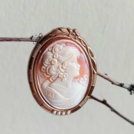Pendentif/Broche Ancien Plaqué Or Avec Camée Coquillage - Occasion