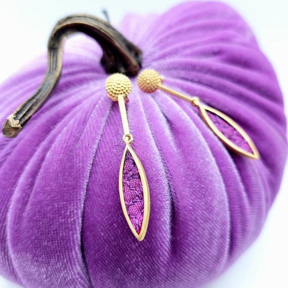 Orecchini a goccia smaltati: vetro turchese viola, ganci in argento sterling - Italia