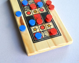 Royal d'Ur game in handmade wooden reflection