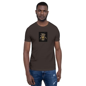 Unisex T-Shirt with Wasp Design - Graphic Art, Comfortable Cotton Casual Wear, Nature Inspired