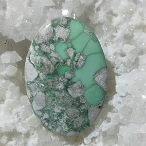 Natural Green Variscite Cabochon: Handmade Gemstone (36x24x7mm, 35 Cts.)