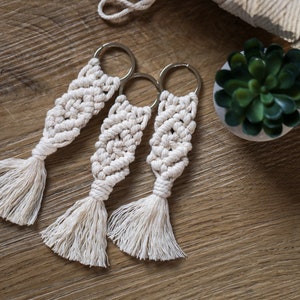 Macramé Keychain