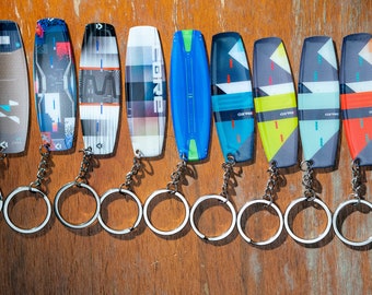 Porte-clés de kitesurf - Métal et époxy, cadeau de kitesurfeur aventureux