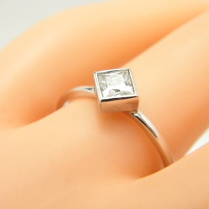Vintage Sterling Silver 0.5 Cttw Diamond Solitaire Ring Size O 1/2 (US Size 7.5) Princess