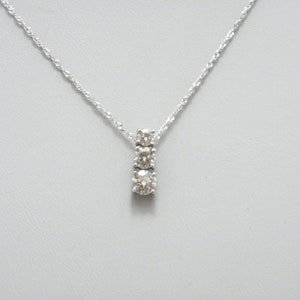 Vintage 950 Platinum 1.0 Cttw Diamond Trilogy Pendant Necklace 18 Inch Twist Chain