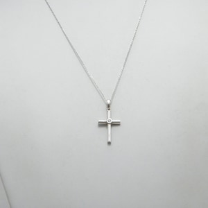 Vintage 9ct White Gold Diamond Cross Pendant Necklace 16 18 Inch Cable Chain Crucifix