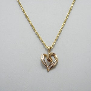 Vintage 10ct Gold 0.25 Cttw Diamond Heart Pendant Necklace 18 Inch Rope Chain