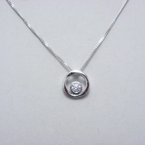 Vintage 9ct White Gold Dia Pendant Necklace 18 Inch Curb Chain
