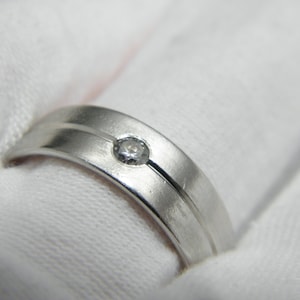 Vintage 950 Platinum Diamond Solitaire Heavy Band Ring 12g+ 6.5mm Size P (US Size 7.75)