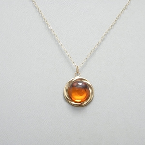 Vintage 9ct Gold Amber Resin Pendant Necklace 16 Inch Belcher Chain BARGAIN