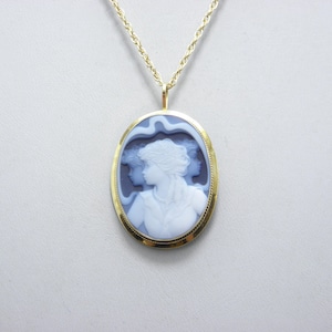 Vintage 18ct Gold Large Agate Cameo Necklace 18 Inch Twist Chain Unusual Hardstone c1980s Brooch