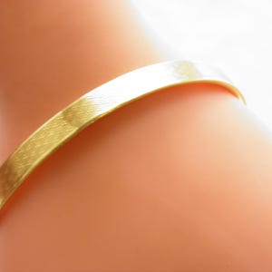 Antique 18ct Gold Engraved Slave Bangle c1920 6.2mm Wide, 8.7 Inch 25g