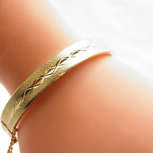 Vintage 18ct Gold RG Deco Cuff Bangle Bracelet c1980 9mm Wide, 7.5 Inch Hinged