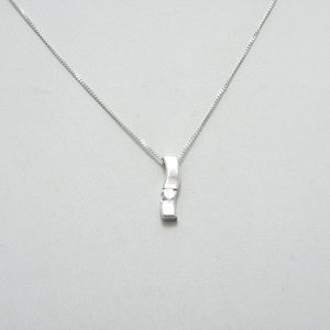 Vintage 9ct White Gold Dia Dropper Pendant Necklace 16 Inch Curb Chain