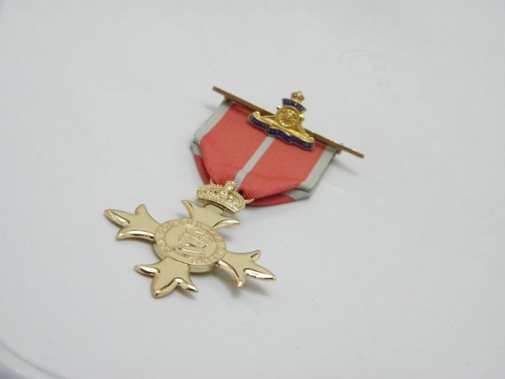 ARTISAN ARTILLERY CHARM BRACELET GOLD