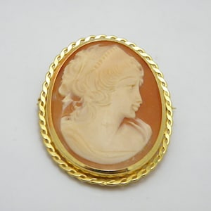 Vintage 9ct Gold Large Shell Cameo Brooch Pin c1970 High Quality 7g