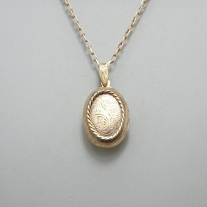 Antique 9ct Gold Huge Locket Pendant Necklace 17 Inch Belcher Chain c1870