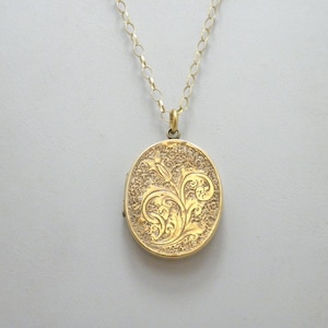 Antique 9ct Gold Nouveau Locket Pendant Necklace 24 Inch Belcher Chain c1900 12g