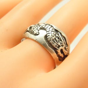 Vintage Sterling Silver Dragon Chunky Signet Ring Band Size R (US Size 8.75)