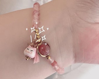 Cute lucky cat charm beaded bracelet, Women's chinese themed jewellery, Neko pendant bracelet, Japanese lucky money cat charm jewellery