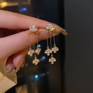 Elegant long leaf Dangle Drop earrings, Gold Zircon tassel earrings, bridal wedding earrings, minimalist korean flower earrings